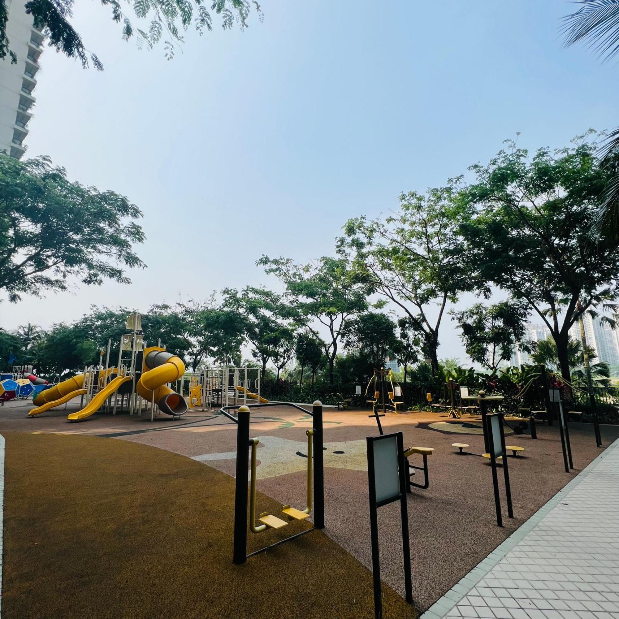 Seaview 2b1r Cozy Forest Gelang Patah
